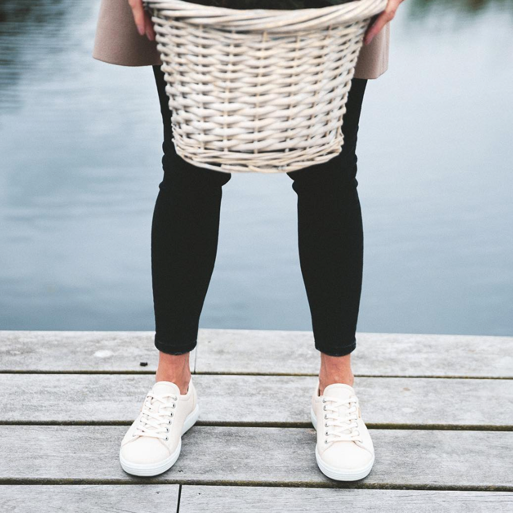 5 Women’s Orthotic Friendly Shoes To Wear This Summer