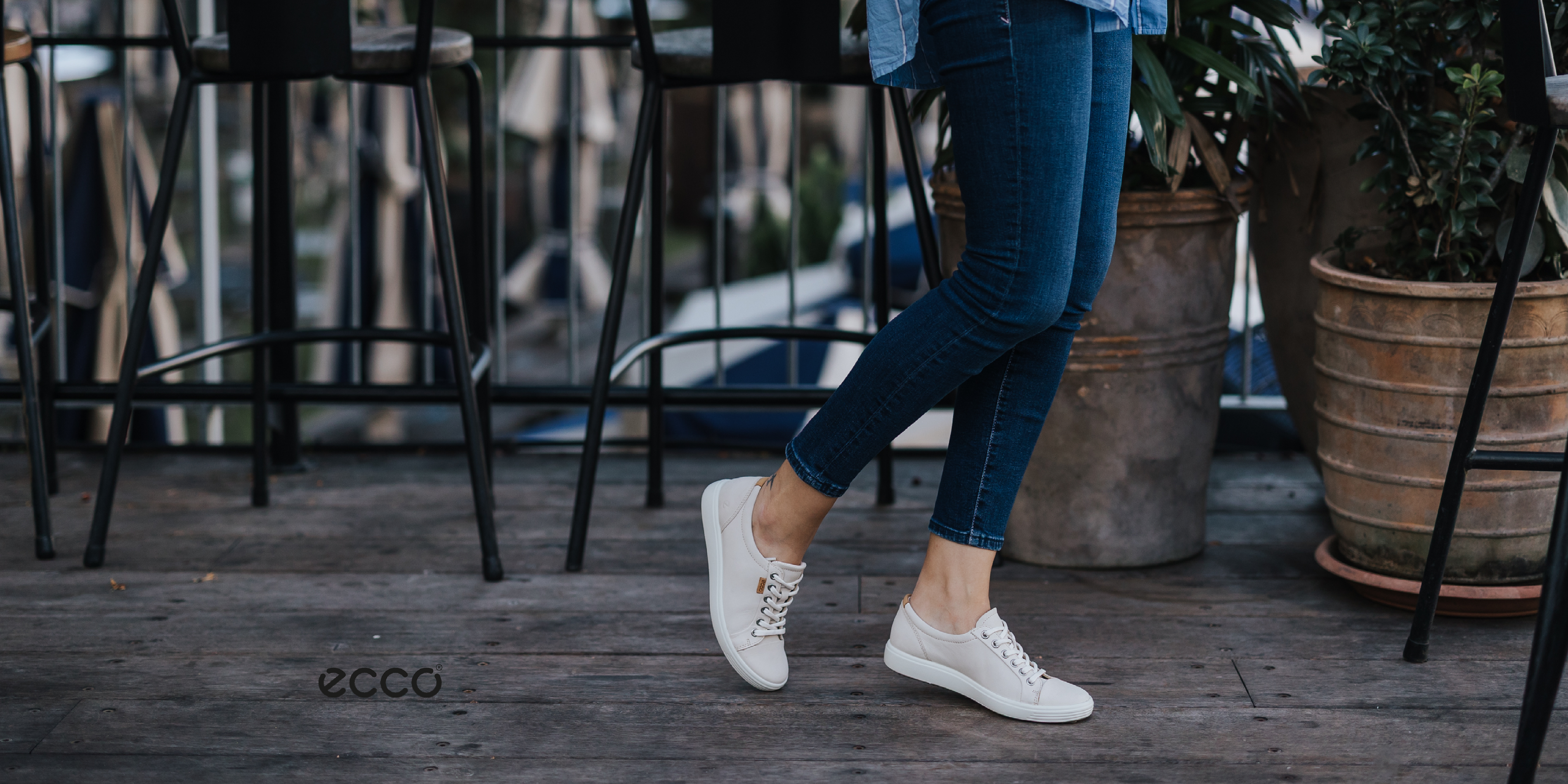 Women's Walking Shoes