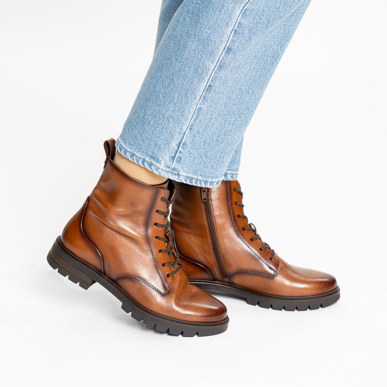 Ara - 12-11260-09 Cambridge