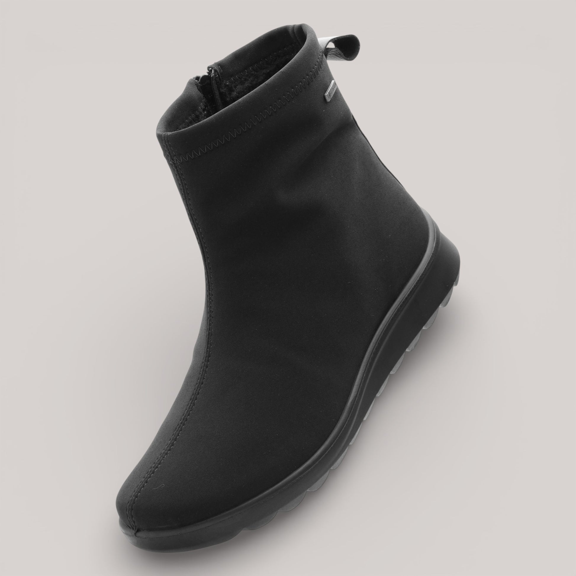 Ara - 40412 -Toronto