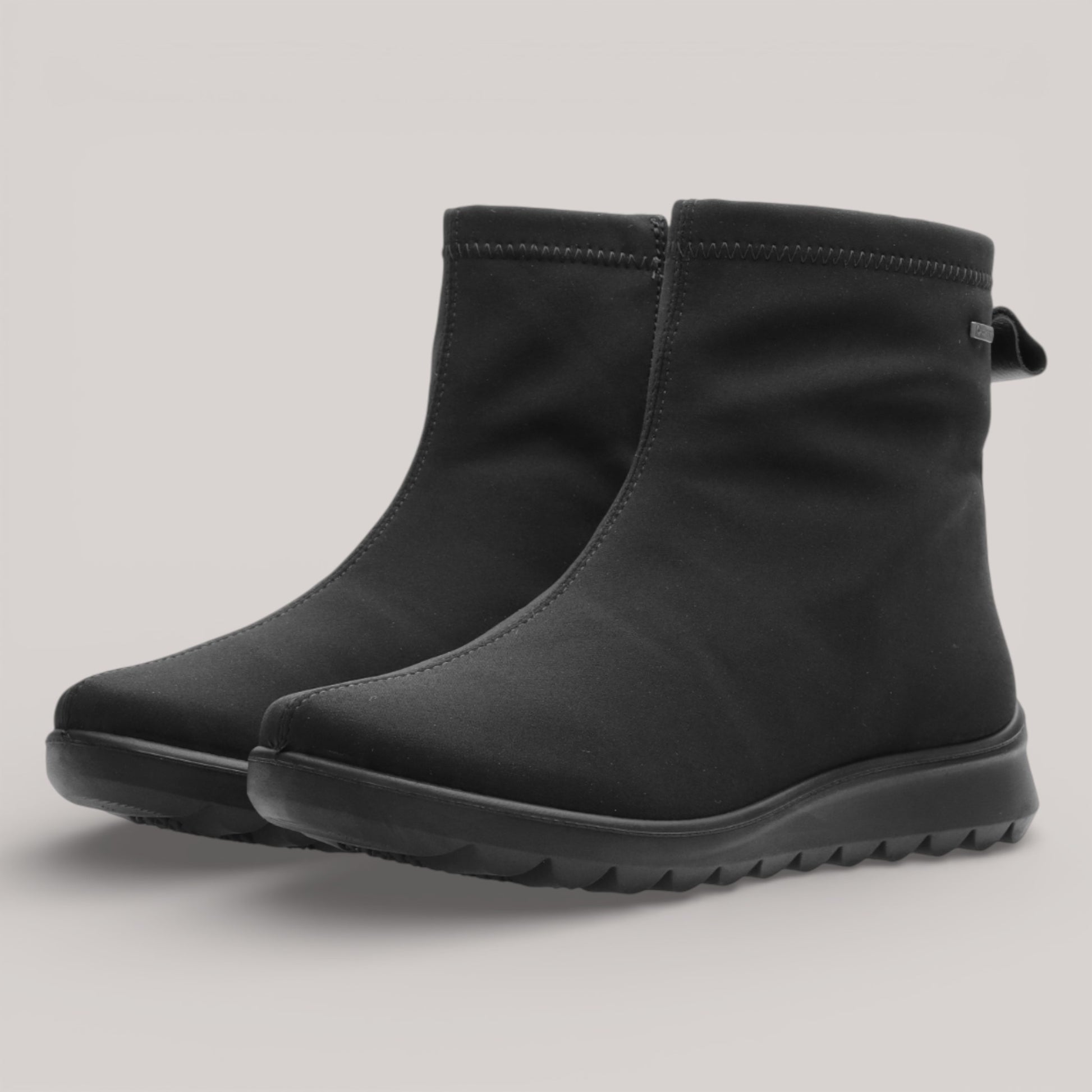 Ara - 40412 -Toronto